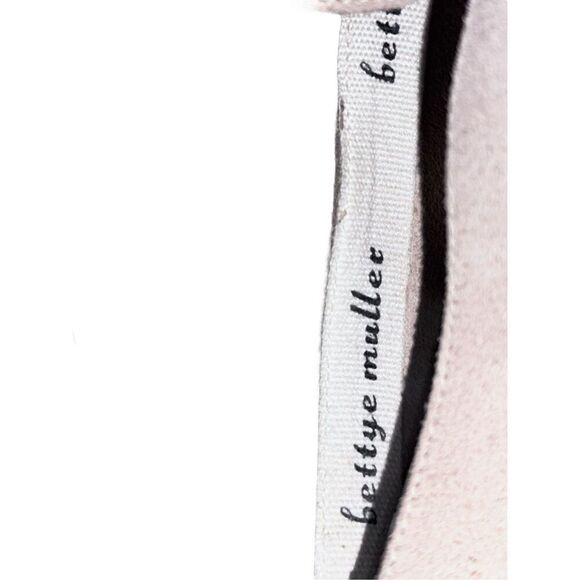 GREAT CONDITION Bettye Muller Women's Bond Pump Flats SIZE 37 or US 7 retails $1 - Picture 5 of 13